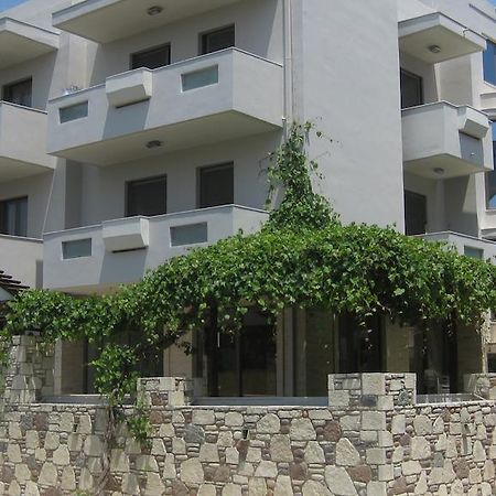Captain Yiannis Studios & Apartments คอสทาวน์ ห้อง รูปภาพ